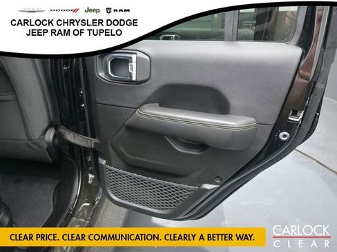 Used 2025 Jeep Wrangler Sahara AWD/4WD image 32