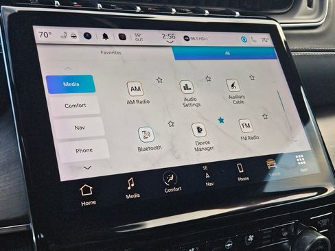 Used 2022 Jeep Grand Cherokee Overland w/ Luxury Tech Group IV image 19