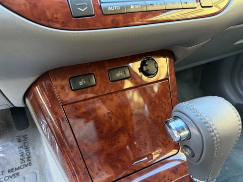 Used 2005 Toyota Camry XLE image 44