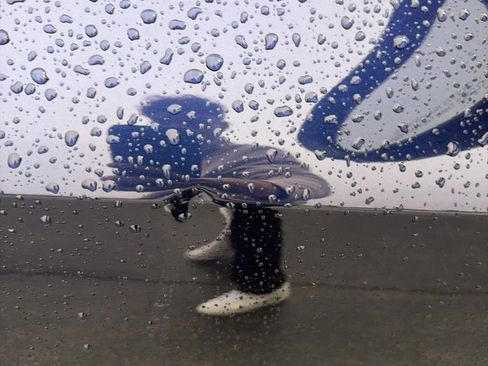 Used 2022 Toyota Corolla SE w/ SE Premium Package image 5