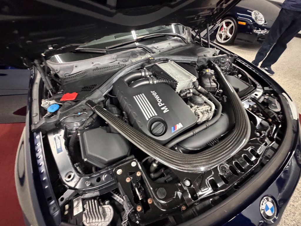 Used 2018 BMW M3 RWD image 40