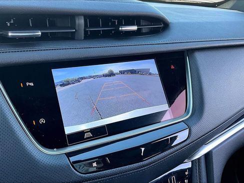 Used 2025 Cadillac XT5 Premium Luxury image 23