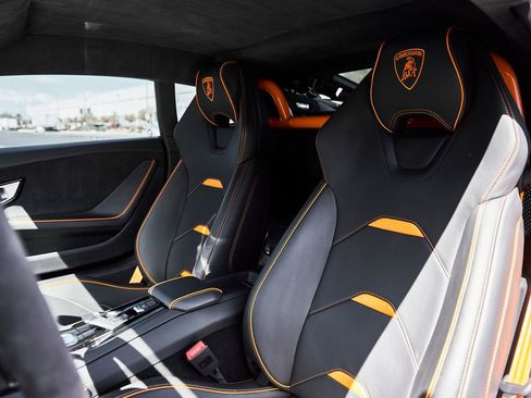 Used 2020 Lamborghini Huracan EVO AWD/4WD image 46