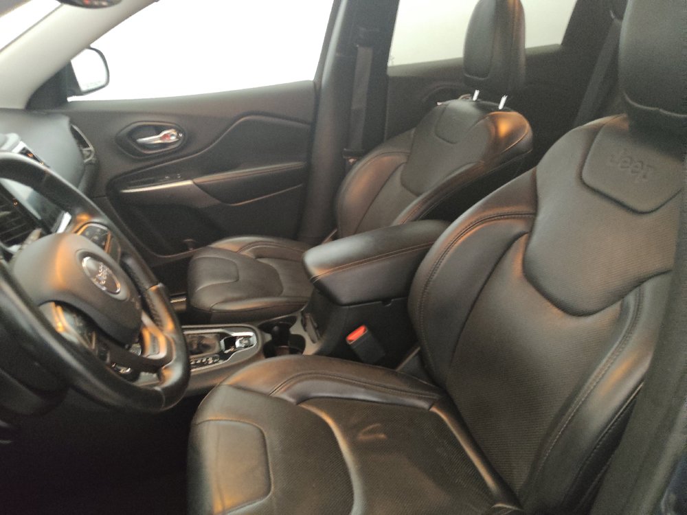 Used 2019 Jeep Cherokee Limited AWD/4WD image 17