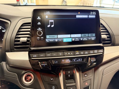 Used 2025 Honda Odyssey Sport-L image 16