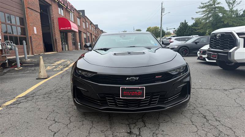 Used 2020 Chevrolet Camaro SS RWD image 2