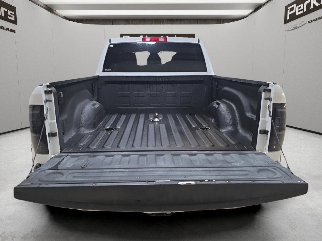 Used 2022 RAM 3500 Big Horn w/ Night Edition AWD/4WD image 14