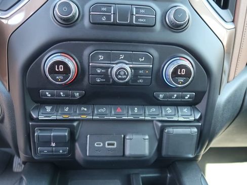 Used 2023 Chevrolet Silverado 2500 High Country w/ Z71 Off-Road Package AWD/4WD image 27