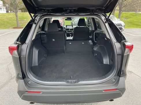 Used 2025 Toyota RAV4 LE AWD/4WD image 22