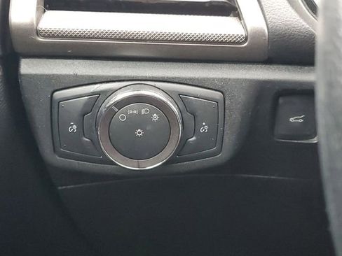 Used 2019 Ford Fusion SE AWD/4WD image 19