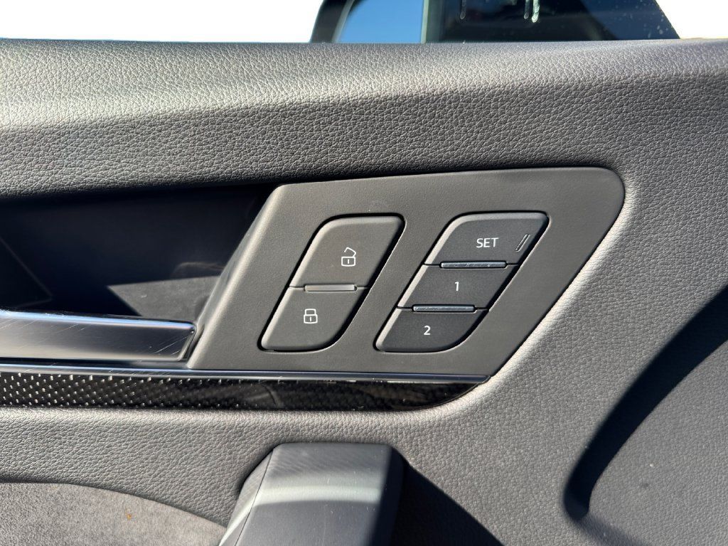 Used 2025 Audi SQ5 Premium Plus AWD/4WD image 12