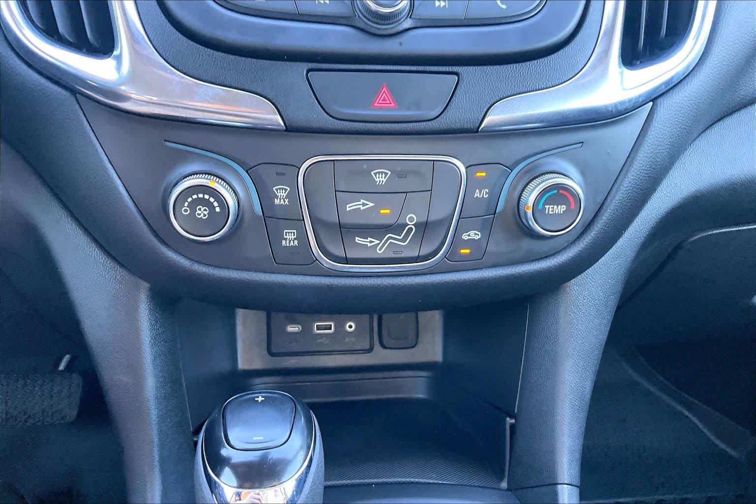 Used 2021 Chevrolet Equinox LT AWD/4WD image 29