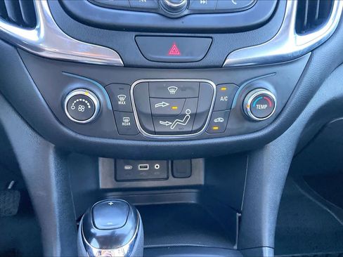 Used 2021 Chevrolet Equinox LT AWD/4WD image 29