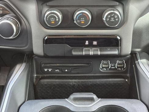 Used 2019 RAM 1500 Big Horn AWD/4WD image 16