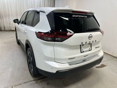 Certified 2024 Nissan Rogue SV image 2