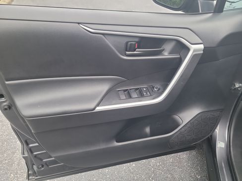 Certified 2025 Toyota RAV4 LE FWD image 16