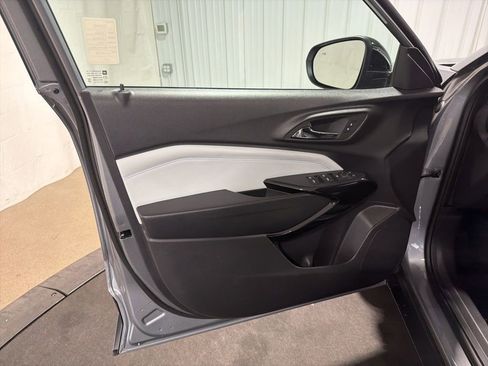 New 2026 Chevrolet Trax LT w/ Driver Confidence Package FWD image 4