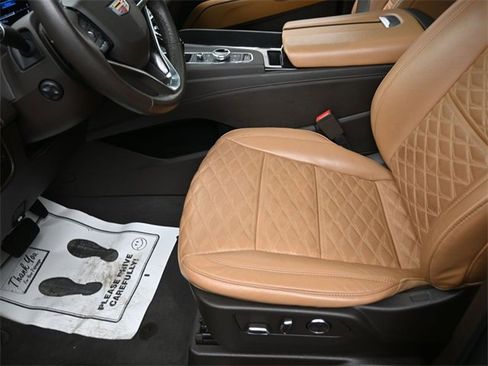 Used 2021 Cadillac Escalade Sport w/ Driver Assist Tech Package image 15