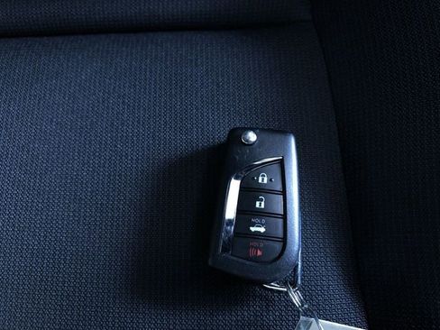 Certified 2025 Toyota Corolla LE image 31