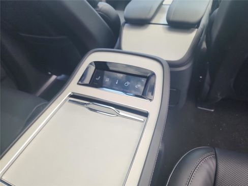 New 2026 Lincoln Navigator Reserve AWD/4WD image 24