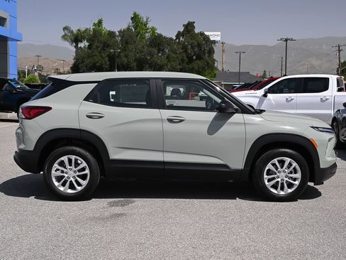 New 2026 Chevrolet TrailBlazer LS image 3