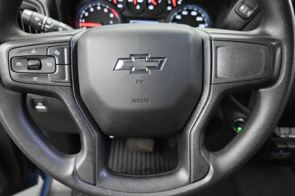 Used 2025 Chevrolet Silverado 2500 Custom AWD/4WD image 17
