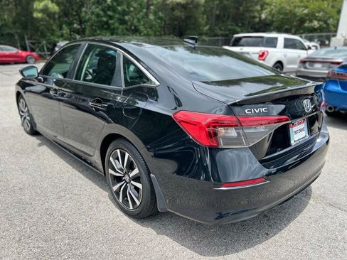 Used 2022 Honda Civic EX image 5