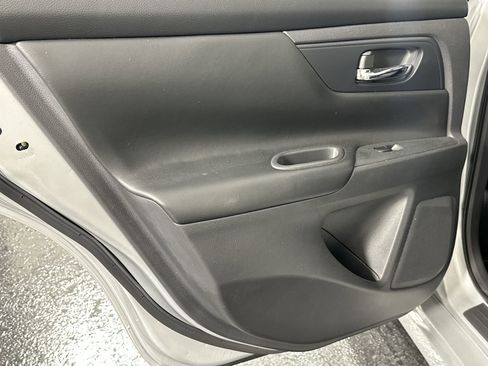 Used 2017 Nissan Altima 2.5 S w/ Power Driver Seat Package image 33