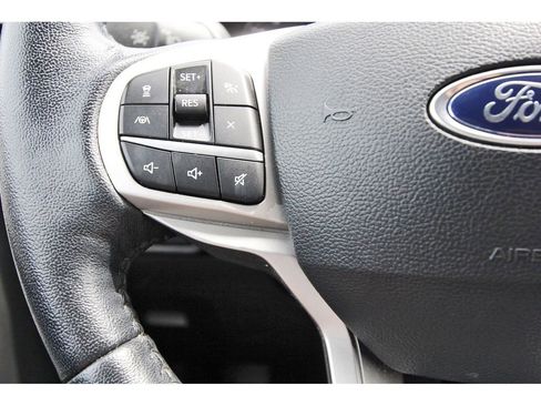 Certified 2022 Ford Explorer XLT w/ Equipment Group 202A image 19