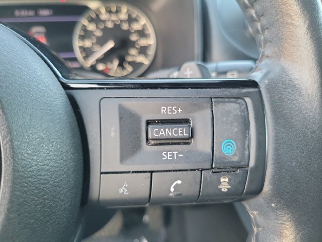 Used 2023 Nissan Rogue SV w/ SV Premium B Package FWD image 6