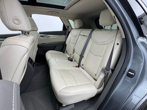 Used 2020 Cadillac XT5 Premium Luxury image 37