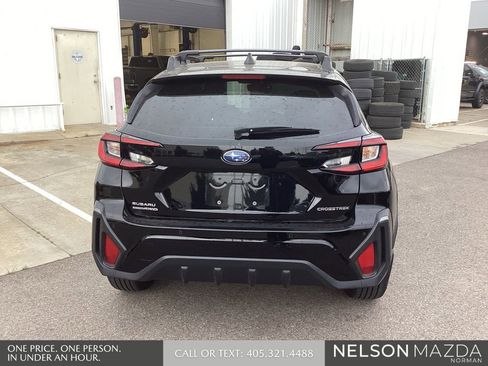 Used 2024 Subaru Crosstrek 2.5i Limited w/ Crosstrek Mirror Package AWD/4WD image 7