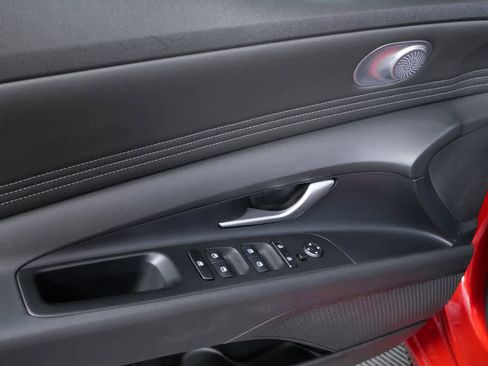 Certified 2023 Hyundai Elantra SEL w/ Convenience Package image 6