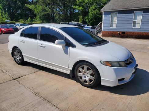 Used 2011 Honda Civic LX image 3