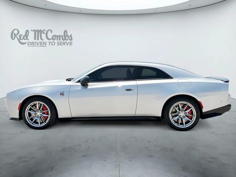 Used 2024 Dodge Charger Daytona Scat Pack w/ Plus Group AWD/4WD image 8
