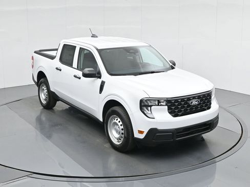 New 2025 Ford Maverick XL w/ Equipment Group 102A image 37