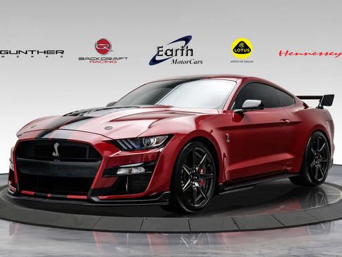 Used 2020 Ford Mustang Shelby GT500 w/ Carbon Fiber Track Pack RWD image 1