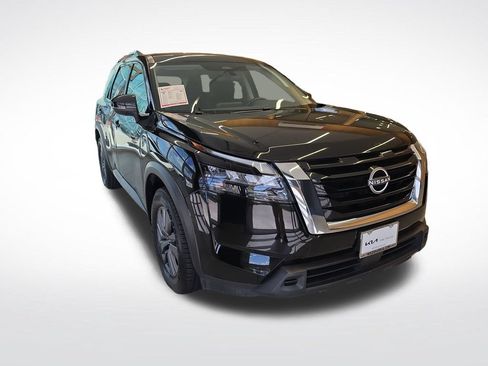 Used 2024 Nissan Pathfinder SV FWD image 9