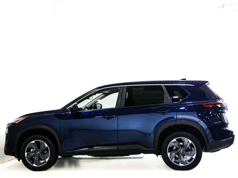 Used 2025 Nissan Rogue SV AWD/4WD image 5