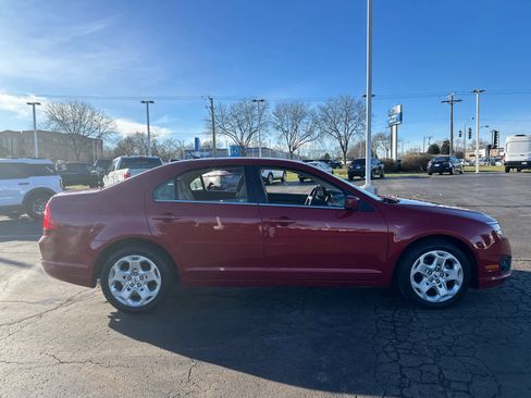 Used 2010 Ford Fusion SE image 9