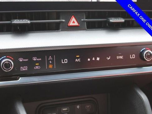 Used 2025 Kia Sportage SX image 39