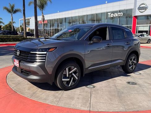 New 2026 Nissan Kicks SV w/ SV Premium Package image 4