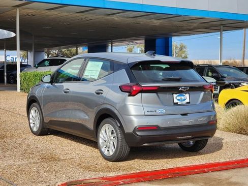 New 2027 Chevrolet Bolt LT w/ Comfort Package FWD image 5