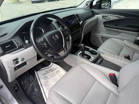 Used 2017 Honda Pilot EX-L image 16