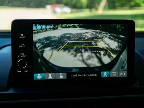 Used 2024 Honda Pilot Touring image 32