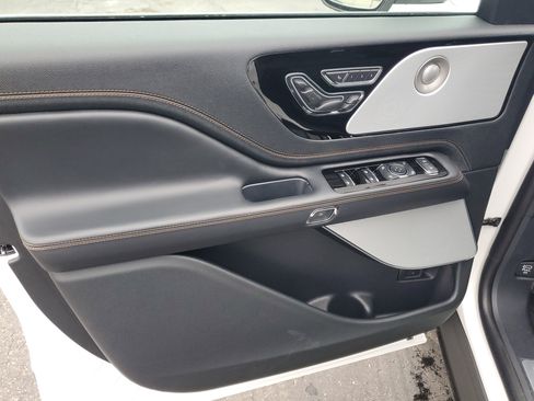 New 2026 Lincoln Aviator Black Label image 8