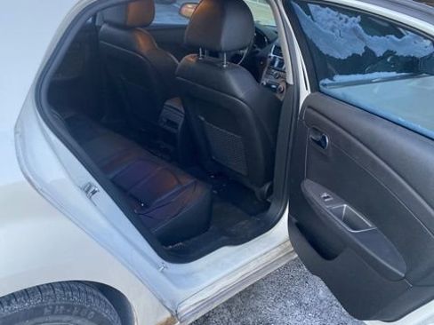 Used 2010 Chevrolet Malibu LTZ image 5