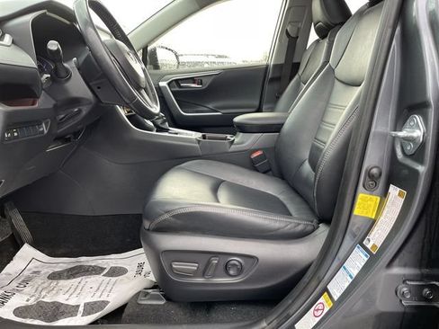 Certified 2019 Toyota RAV4 Limited w/ Carpet Mat Package AWD/4WD image 13