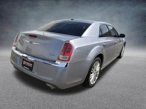 Used 2014 Chrysler 300 AWD w/ Driver Convenience Group image 6