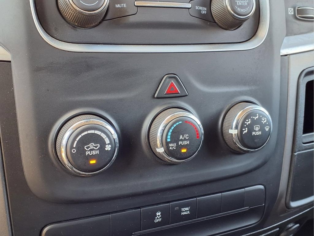 Used 2024 RAM 1500 Classic SLT AWD/4WD image 12
